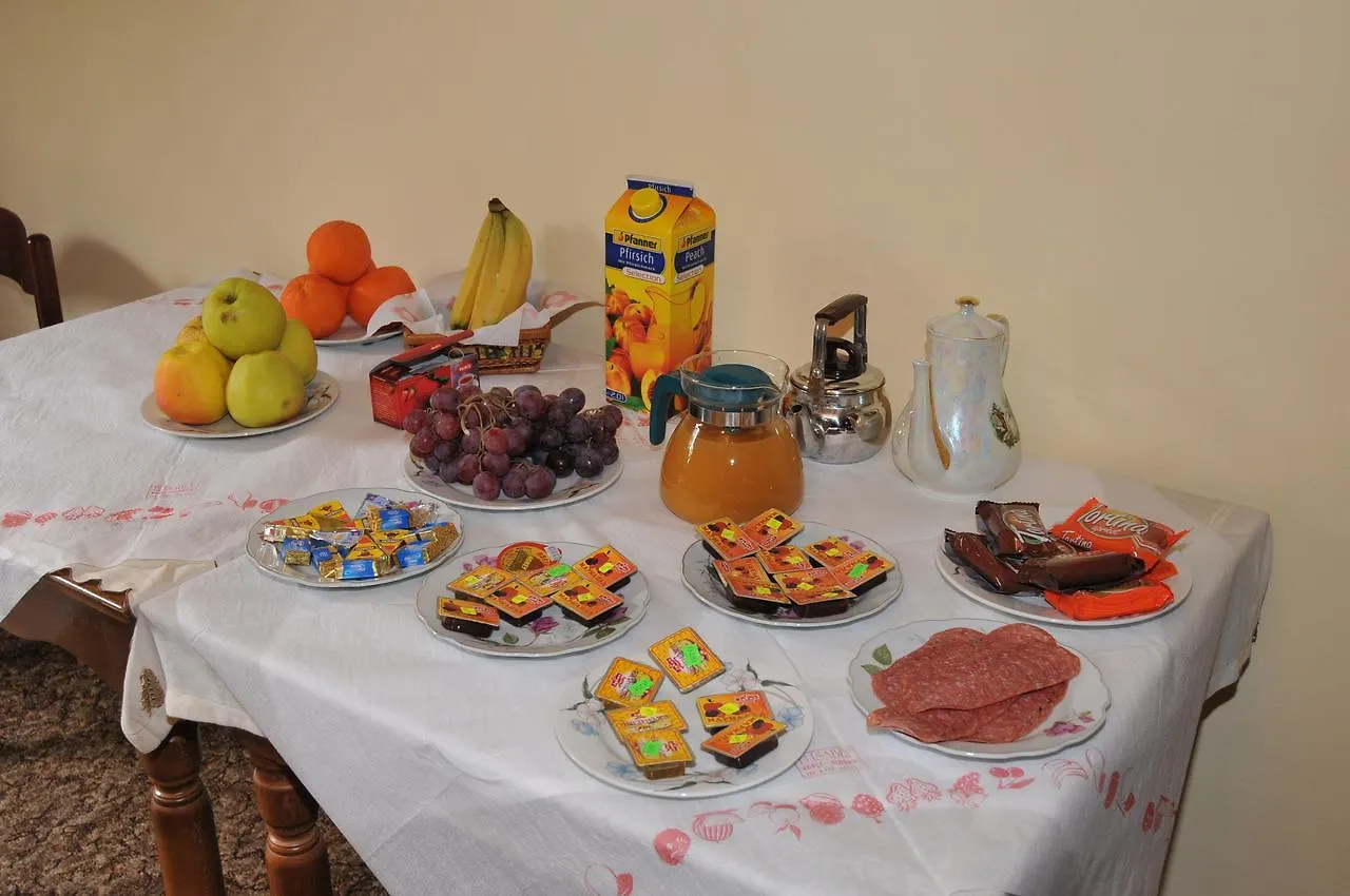 Hotel Haxhiu Tirana 2*,