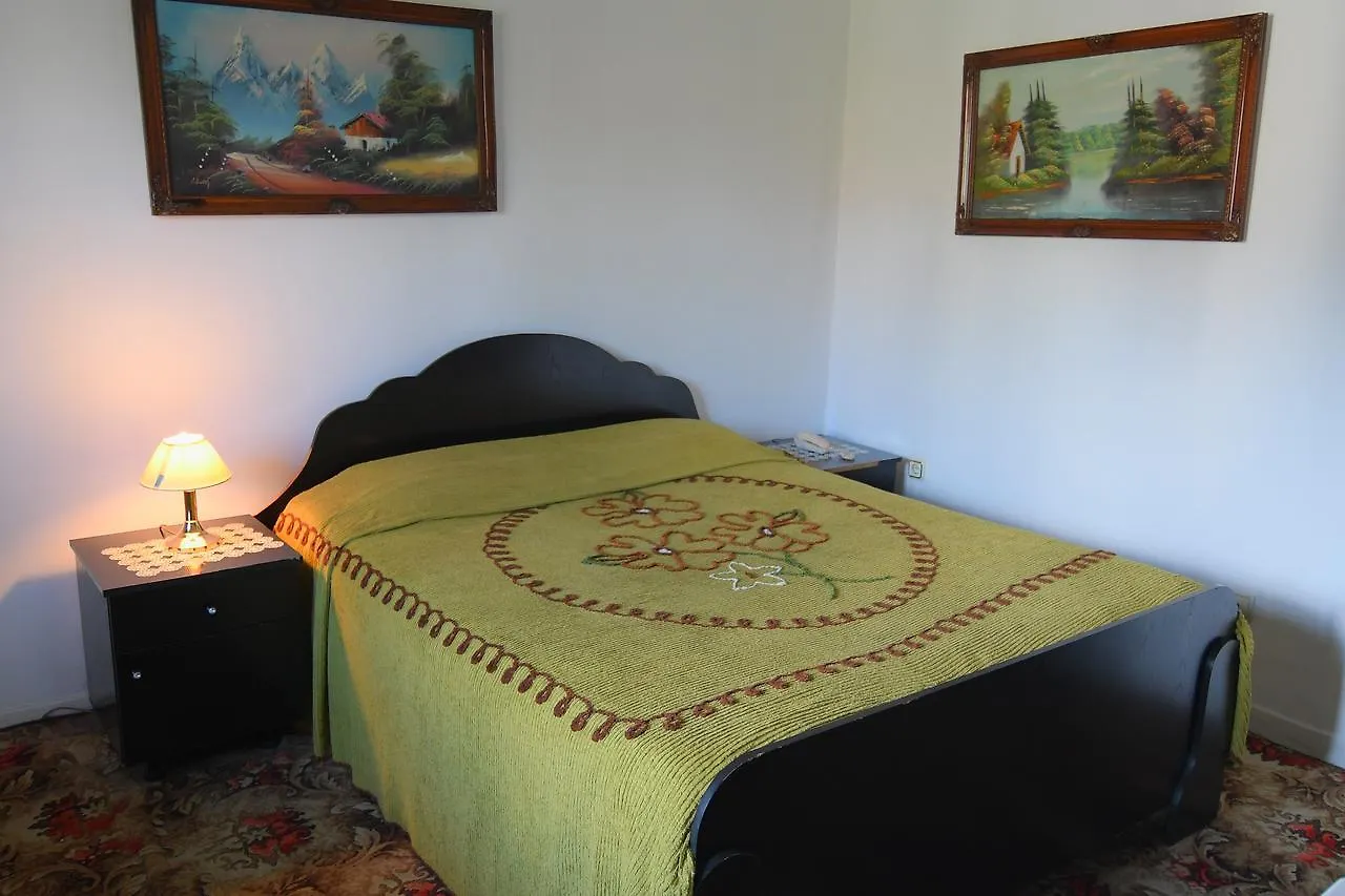 Hotel Haxhiu Tirana 2*,