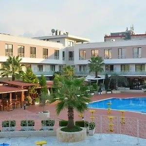 4* Station touristique Te Stela &